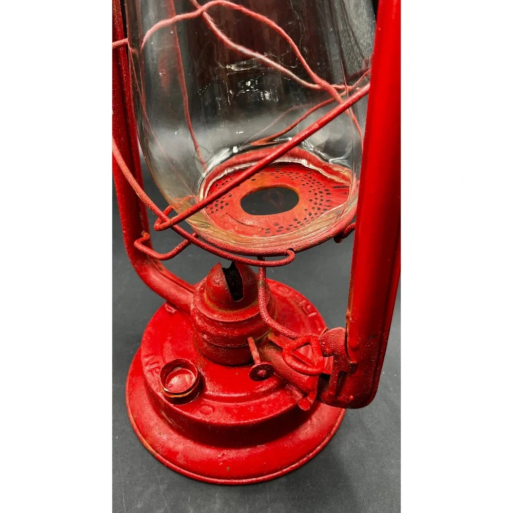 Vtg Regal Red Kerosene Lantern Tubular Oil Hurricane Lamp Glass Globe 13.5